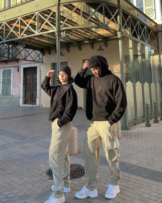 Bộ Đồ Đôi Hoodie Đen – Quần Kaki Cargo Be Unisex